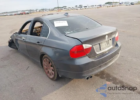 2006 BMW 330I z USA, uszkodzony, nr VIN WBAVB33526PS15093